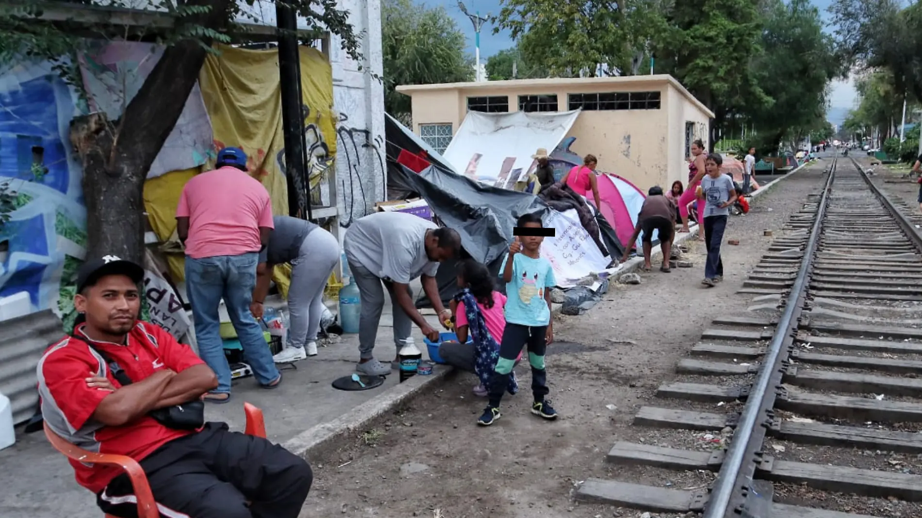 MIGRANTES EN LAS VIAS. GAM. FOTO ROBERTO HERNÁNDEZ (6)